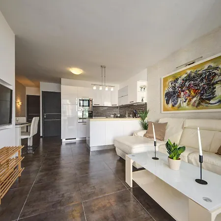 Stylish 2bedroom Penthouse In St Julians 502 *