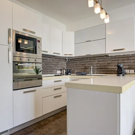 Stylish 2bedroom Penthouse In St Julians 502